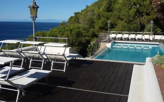 Appartamento 3 vani 74m² in vendita all’Isola d’Elba – Località Colle di Palombaia (Marina di Campo)